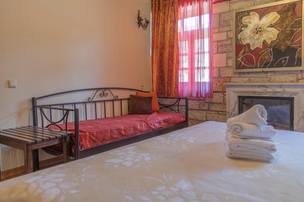 Aggelon Katafygio Hotel Asprangeloi ภายนอก รูปภาพ