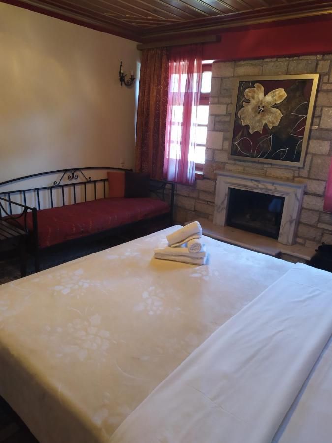 Aggelon Katafygio Hotel Asprangeloi ภายนอก รูปภาพ