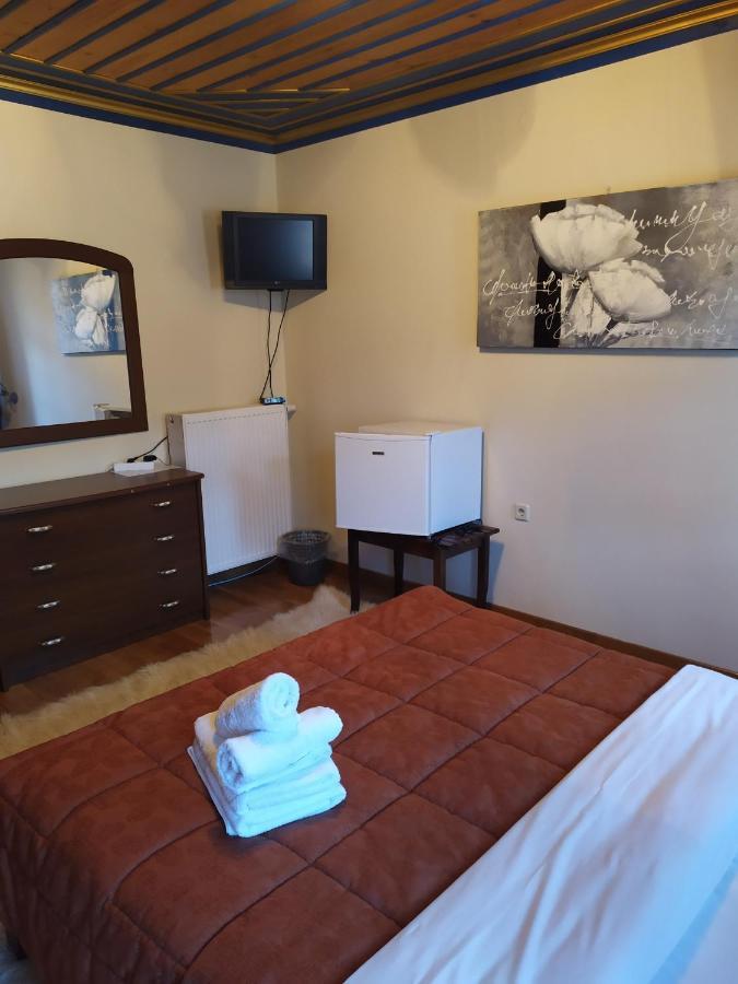 Aggelon Katafygio Hotel Asprangeloi ภายนอก รูปภาพ