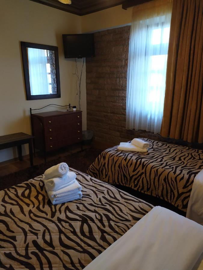 Aggelon Katafygio Hotel Asprangeloi ภายนอก รูปภาพ