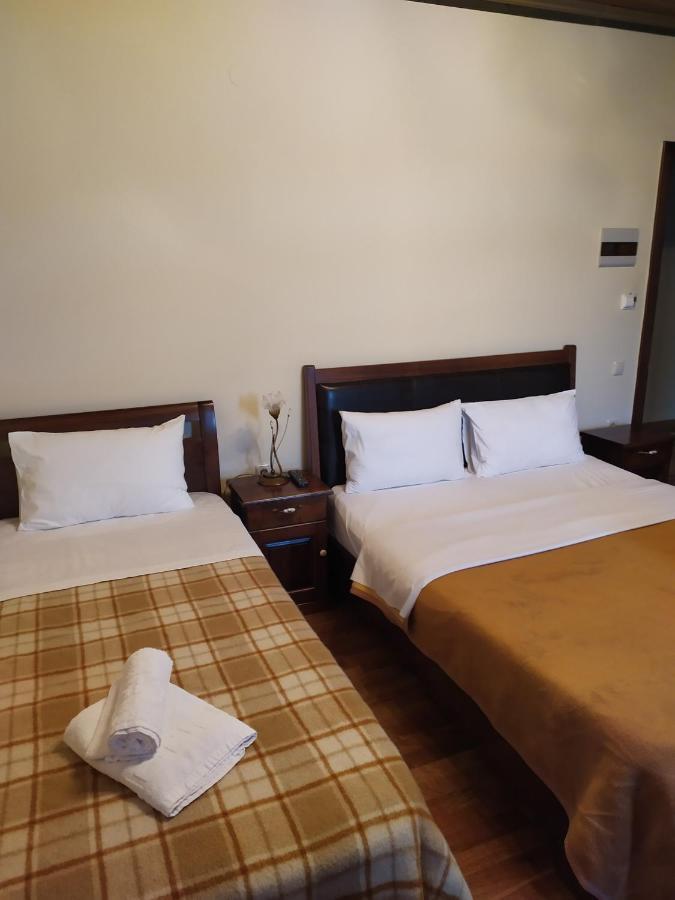 Aggelon Katafygio Hotel Asprangeloi ภายนอก รูปภาพ